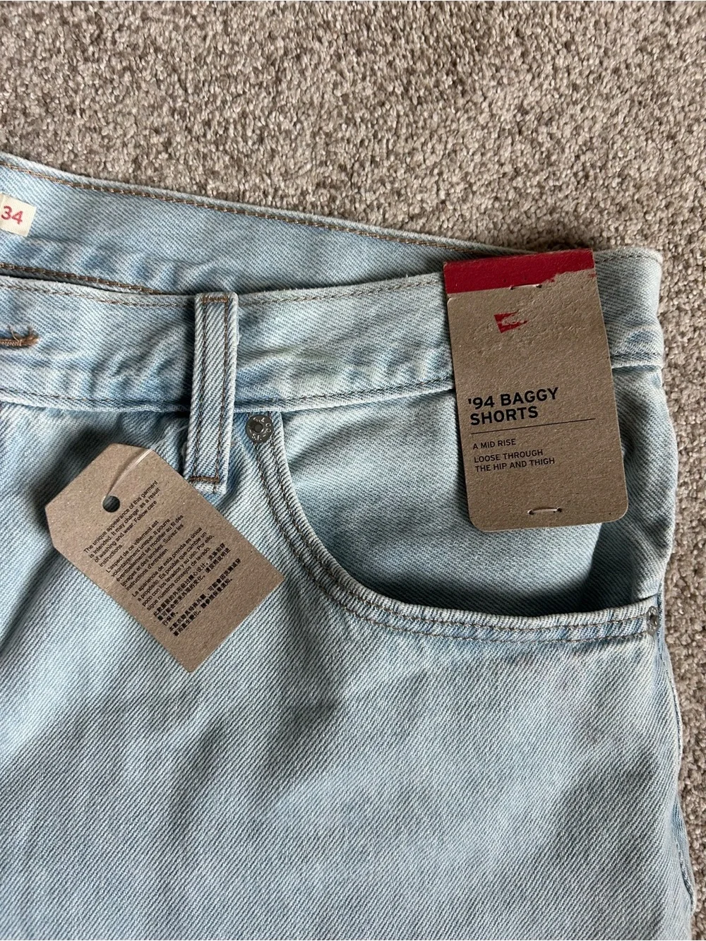 NWT Levi's Women's 94 Baggy Shorts Levi's Light Blue Denim Jean Shorts Sz 34